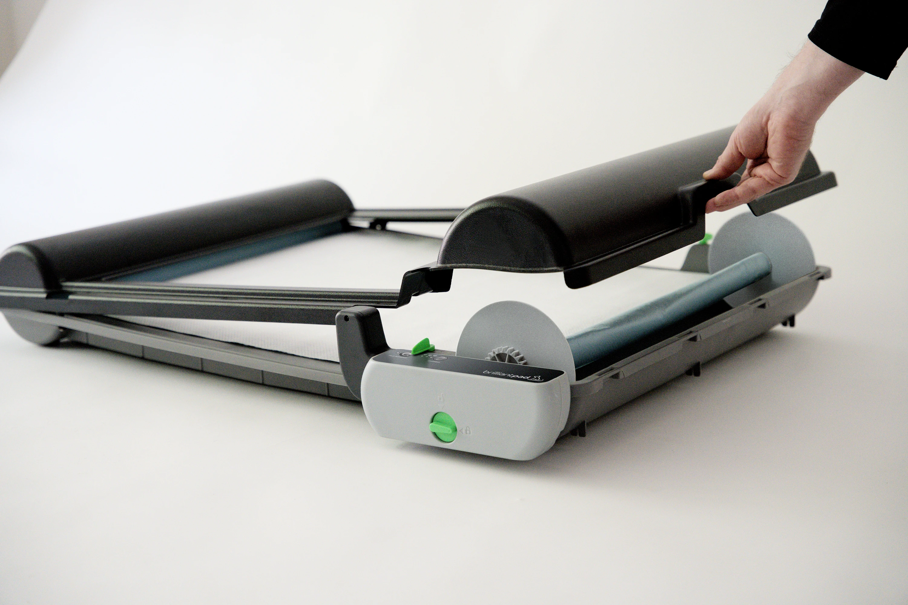Unicover locking cover